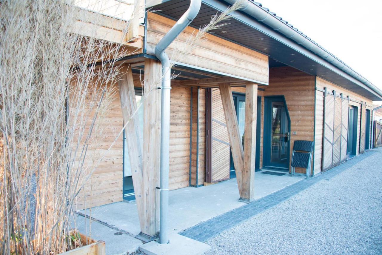 Aparthotel Le Carport Hasnon Esterno foto